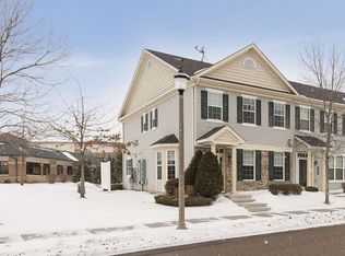 1066 Henslow Ave N, Oakdale, MN 55128