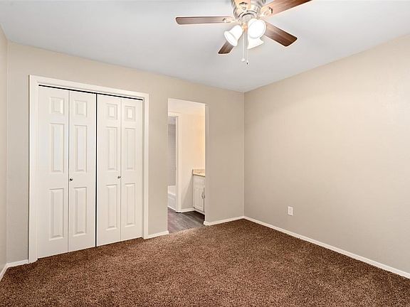 2nd image of 2952 Country Place Cir