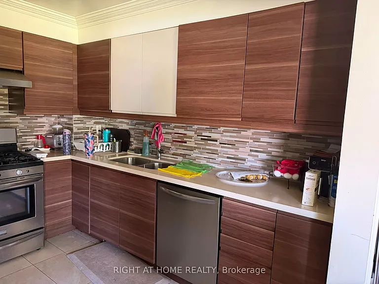 18 Goodfellow St — Photo 15