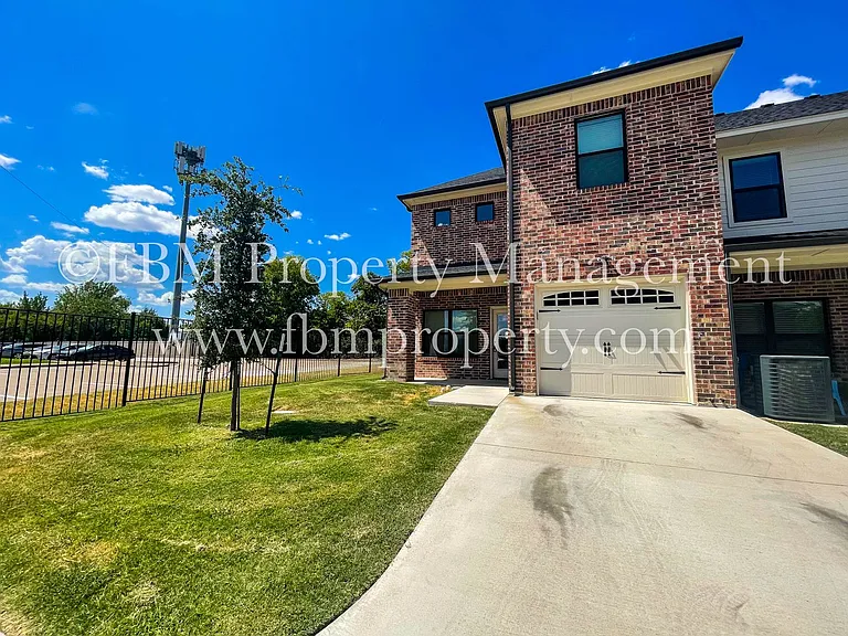 322 Brothers Blvd — Photo 4