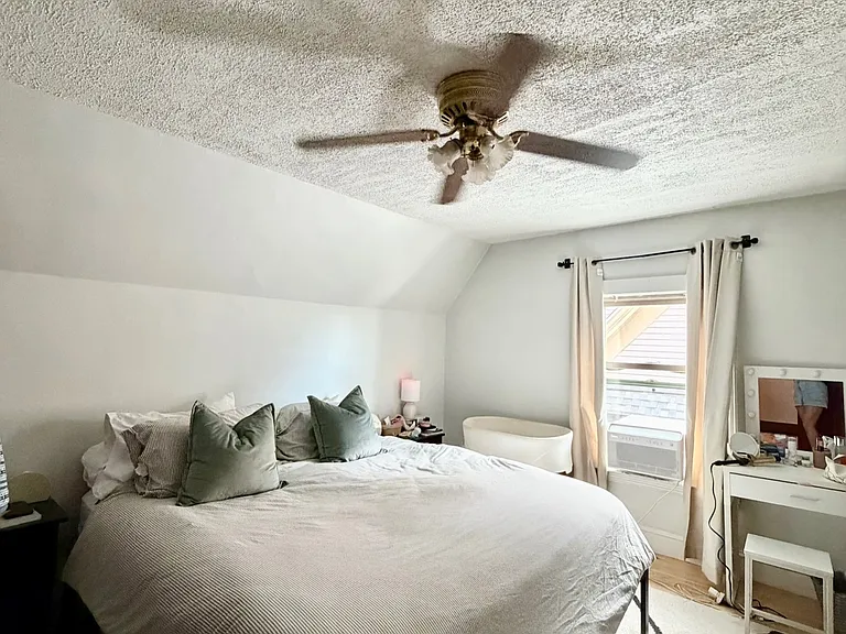 37 Orient St — Photo 23