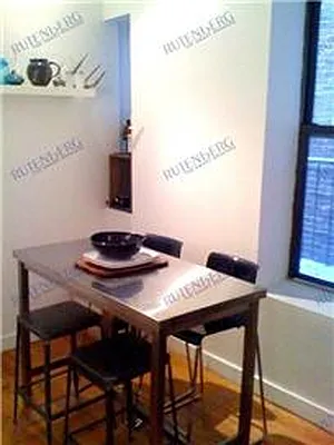Rented by R New York | media 6
