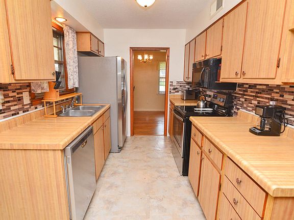 4th image of 3190 Gina Dr