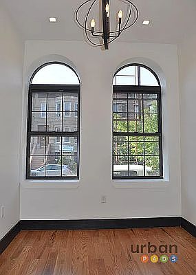 4th image of 678 Macdonough St #1B