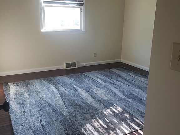 4th image of 101 Shepherd Terrace Ave #B