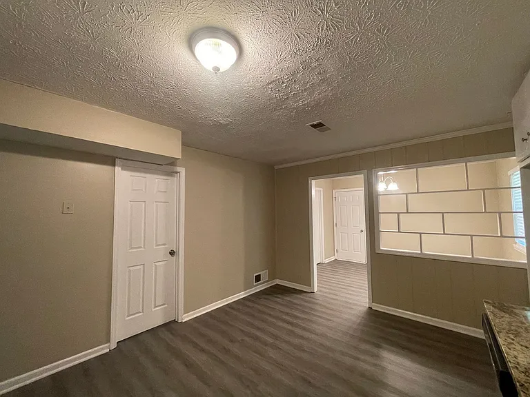 55 Huntridge Dr — Photo 10