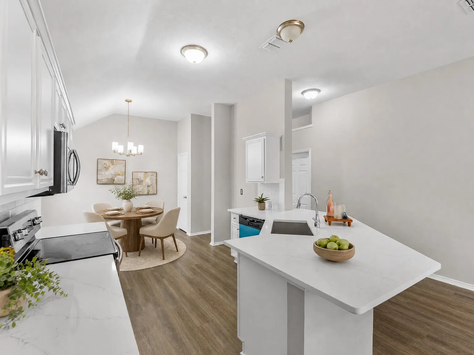 4 bed, 1797 sqft, $2,250 — Photo 3