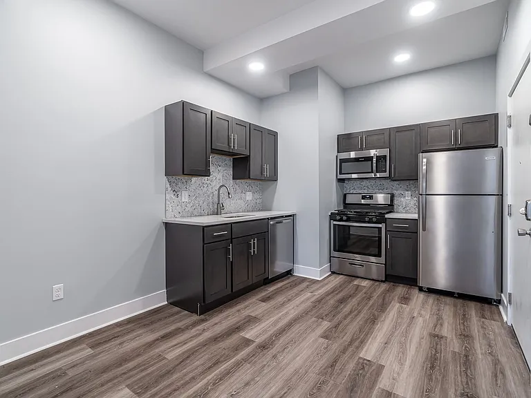 804 N 41st St — Photo 3