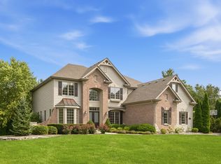 3818 Grand View Ct, Saint Charles, IL 60175