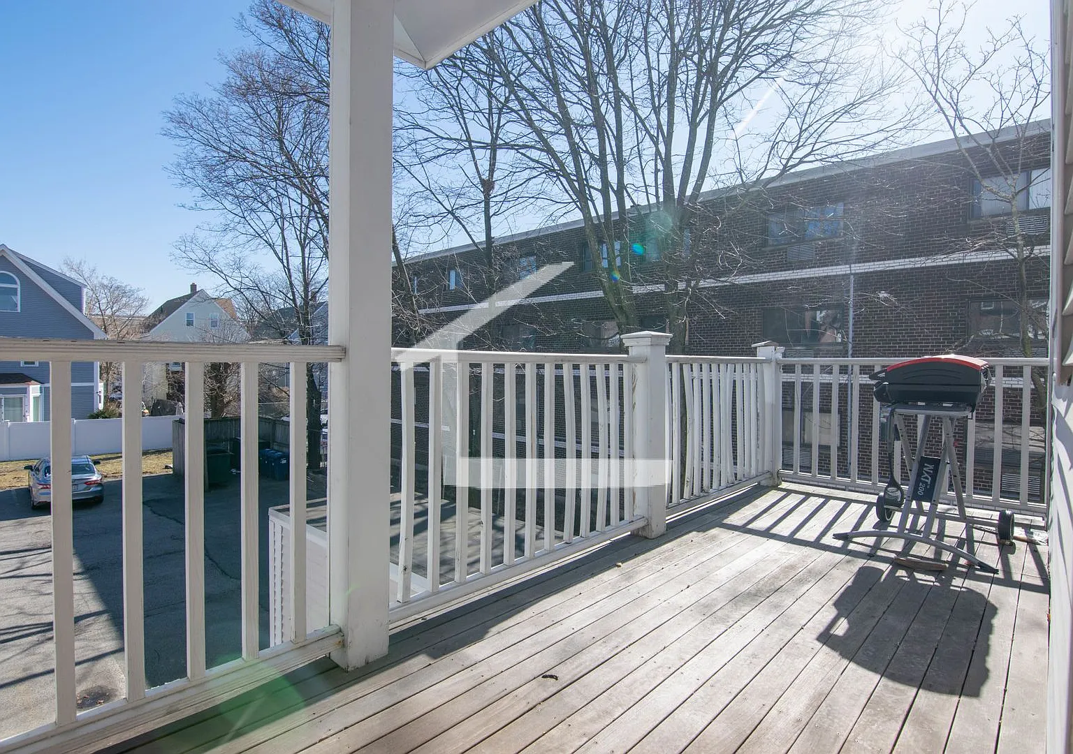 Charming 3 Bedroom-NO Broker Fee — Photo 3