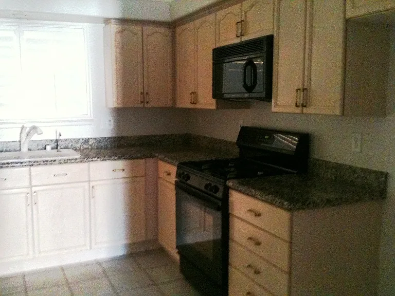208 Highgate St — Photo 3