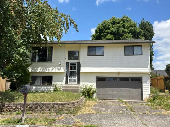 1244 NE Centurion Dr, Gresham, OR 97030