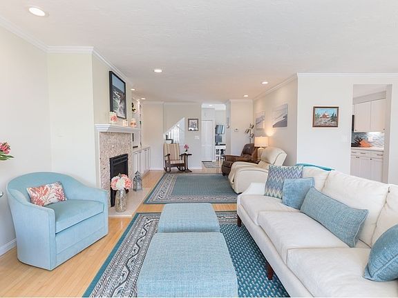 5th image of 7 Whaler Ln