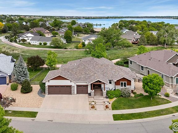 3rd image of 347 Meadowsweet Cir