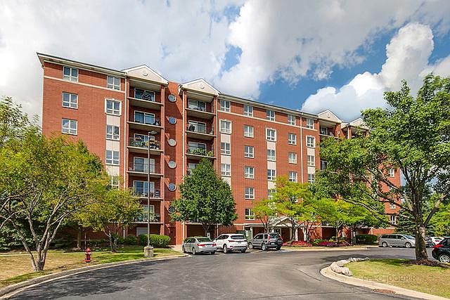 1st image of 190 N Milwaukee Ave APT 407