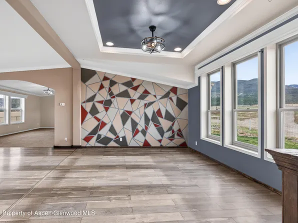 3747-301 County Rd, Parachute, CO 81635