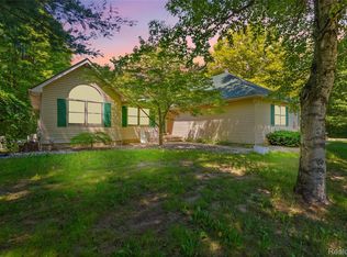 680 S Bartlett Rd, Saint Clair, MI 48079