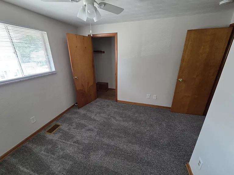 304 S 6th St — Photo 5