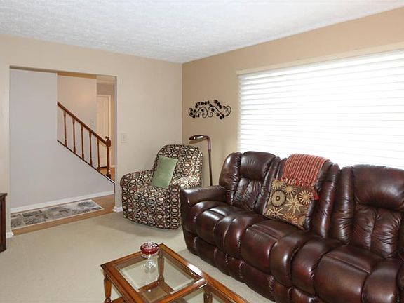 4th image of 12005 Edgeworth Ct