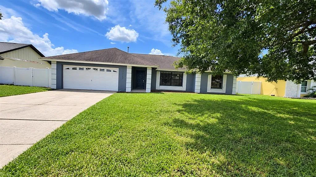 3 bed, 2.0 bath, 1718 sqft, $2,650 — Photo 1