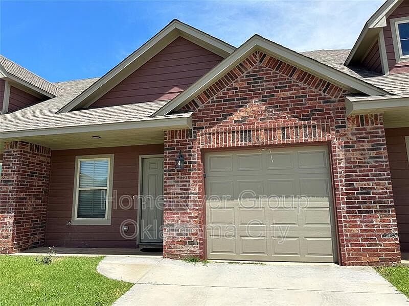 1st image of 1011 SW 91st St