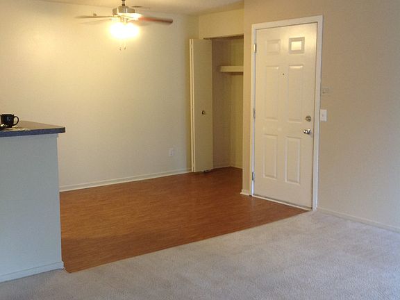 3rd image of 35820 Jefferson Ave APT 202