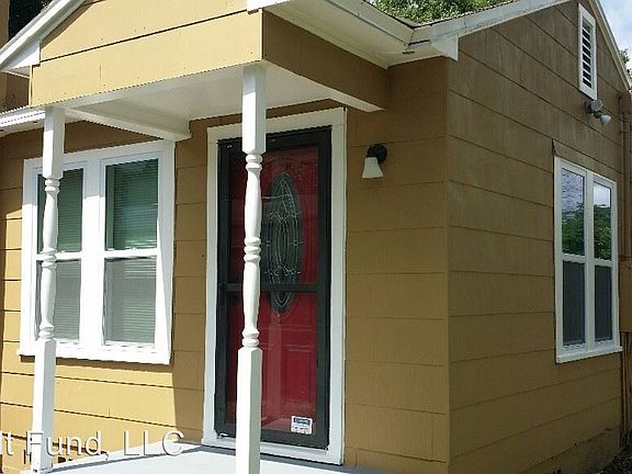 2nd image of 1214 Marjorie St W