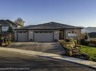 3274 Annapolis Dr, Medford, OR 97504