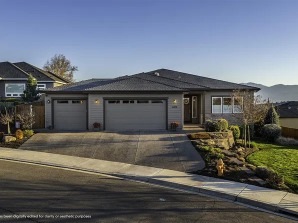 3274 Annapolis Dr, Medford, OR 97504