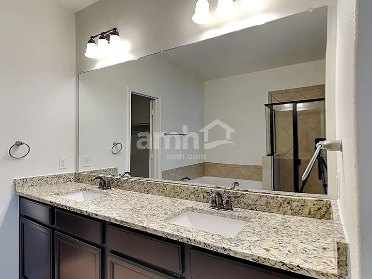 12712 Shoreline Dr — Photo 10