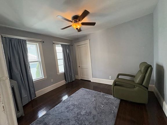 4th image of 20 Wilson Ave #1