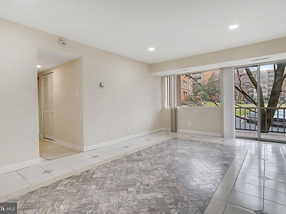 5th image of 5801 Quantrell Ave APT L1