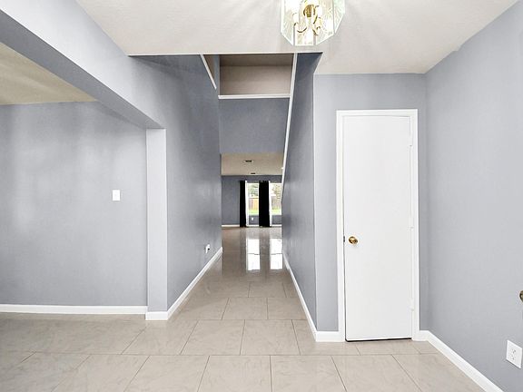 5th image of 21018 Creek Edge Ct