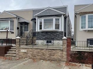 6448 58th Rd, Maspeth, NY 11378