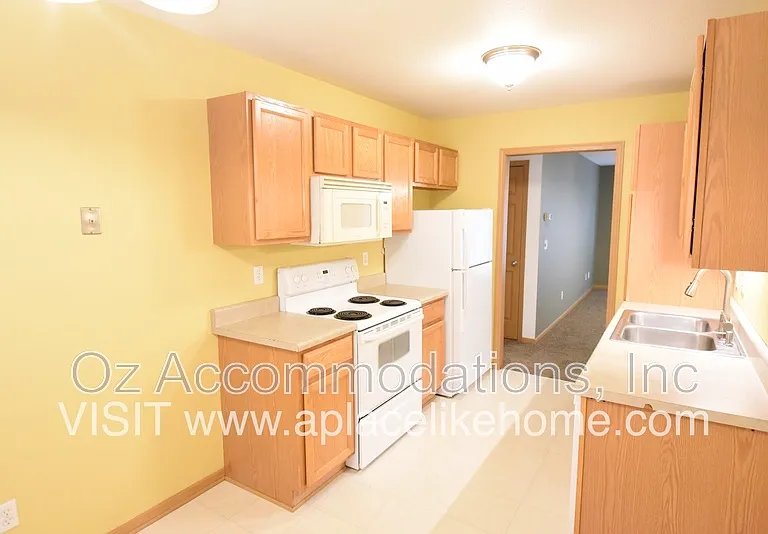 8626 N Cleveland Ln — Photo 11