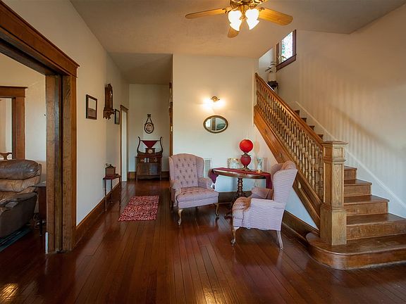 Entry way