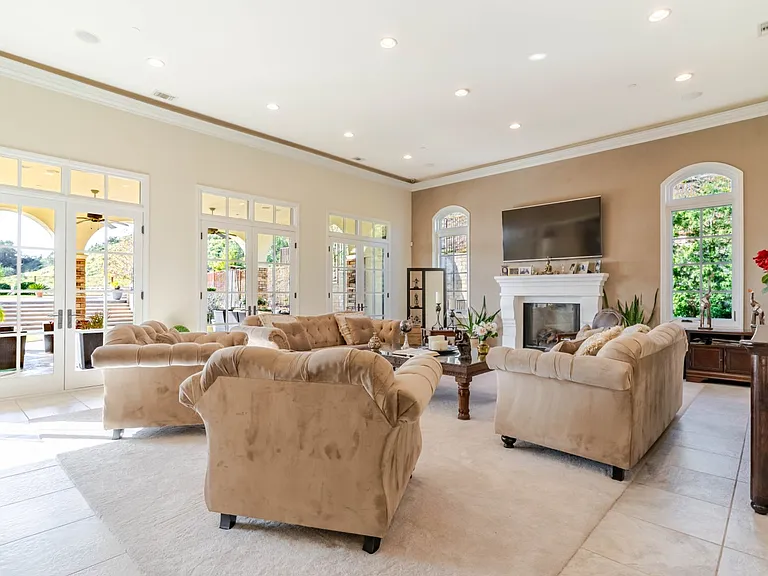 10817 W Stallion Ranch Rd — Photo 30