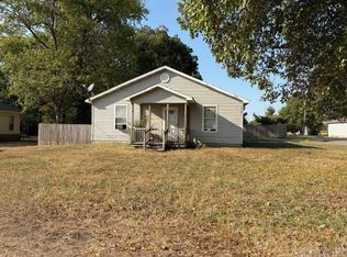 427 E Main St, Steele, MO 63877