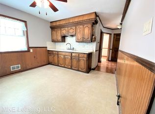 8031 W Herbert Ave, Milwaukee, WI 53218