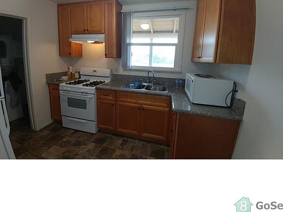 4th image of 1709 W 64th St