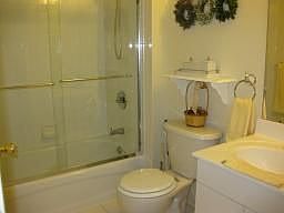 5th image of 24 Spencer St #217
