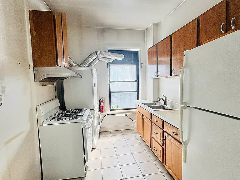 67 Saint Nicholas Ave #25 — Photo 8