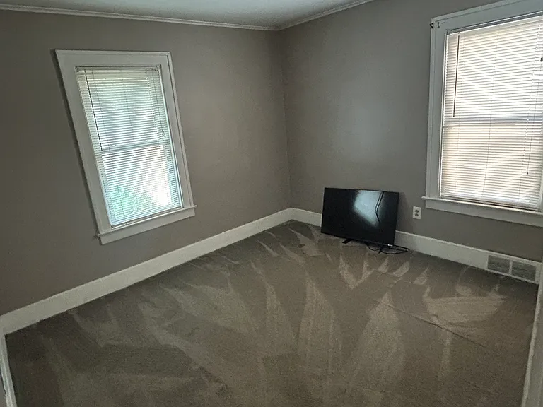 511 E Woodland St — Photo 14