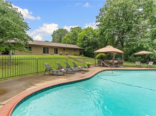 1804 Harper Valley Ln, Springdale, AR 72762