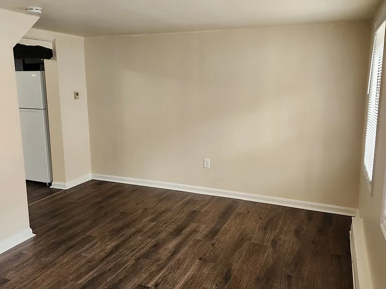 143 Howard Ave — Photo 17