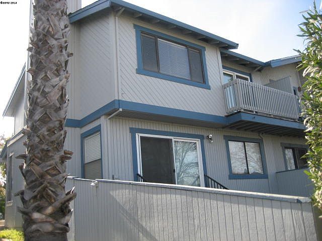 1st image of 923 Lido Cir