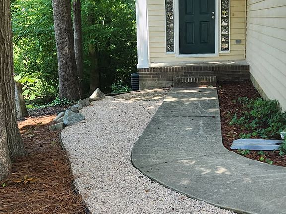 2nd image of 2025A Stoneycreek Dr
