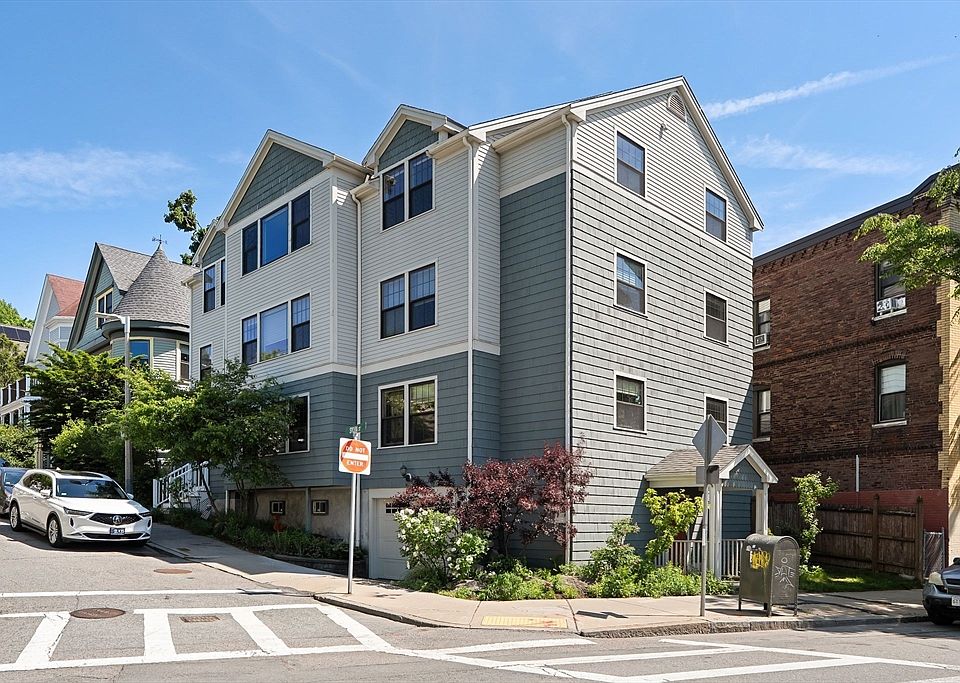 1st image of 1 Sylvia St #3