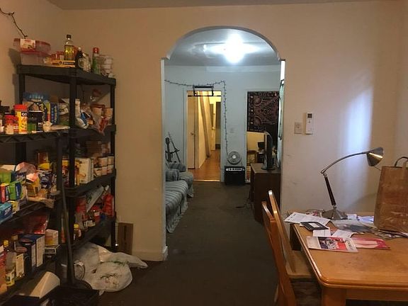 4th image of 1818 N Willington St #6