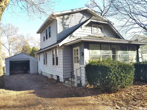 421 Shadoway Dr, East Peoria, IL 61611